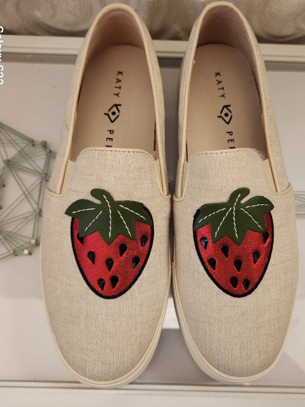 Katy Perry "The Kerry" Canvas Strawberry Slip In Sneakers. Nib. Size 8.5 — image 6 of 8